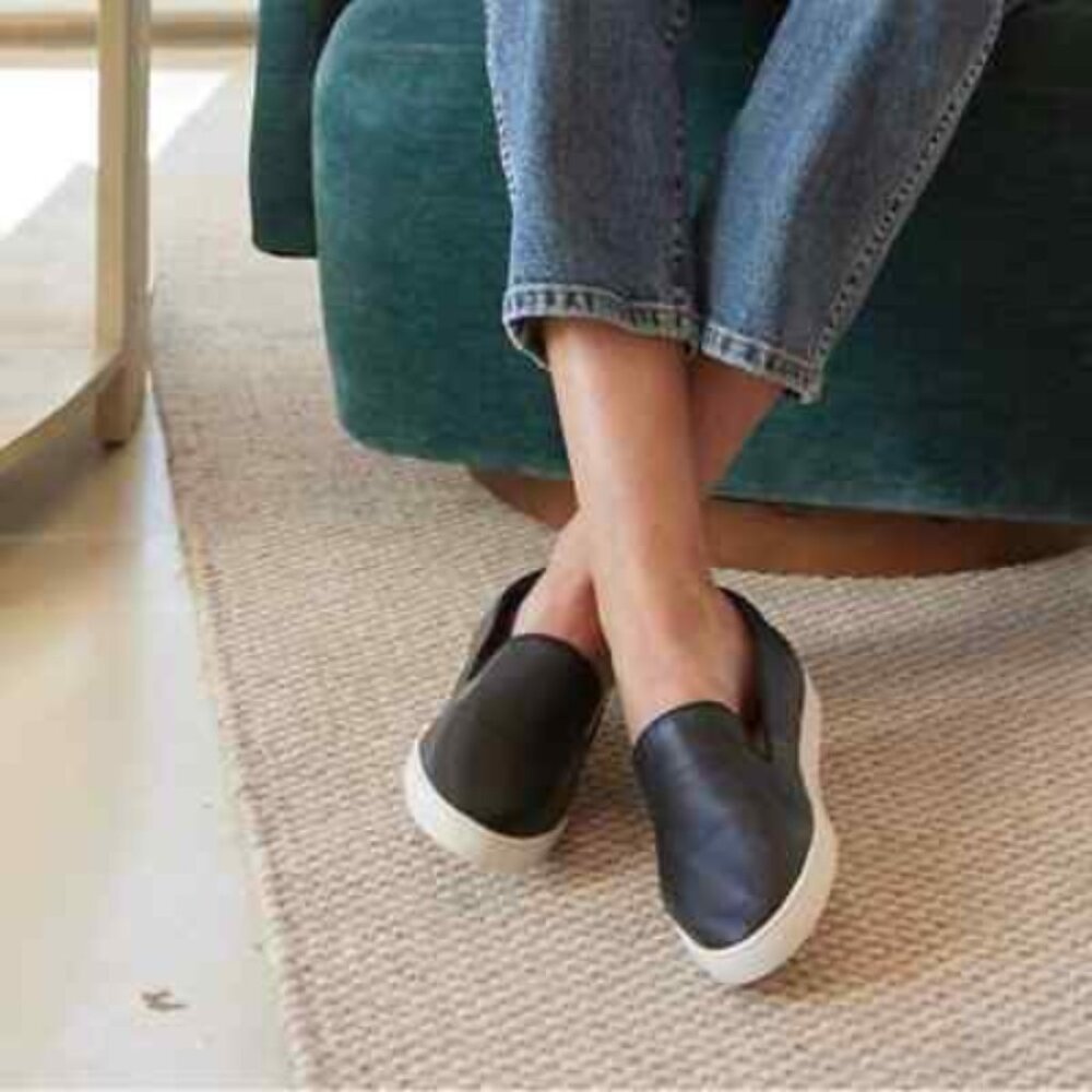 Birdies Women Sneakers Black Leather Slip-On Comfort Loafer – Size 9
